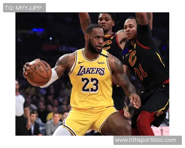 费尔斯表现抢眼12投8中砍下21分6篮板4抢断三分球命中率高达75